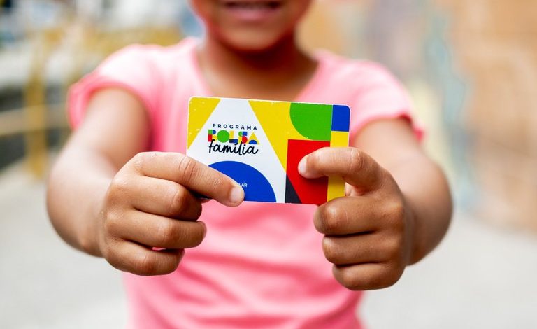 Como Manter o Bolsa Família Atualizado: Guia Completo para Não Perder o Benefício em 2025 1 Como Manter o Bolsa Família Atualizado: Guia Completo para Não Perder o Benefício em 2025