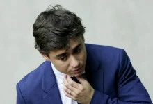 Nikolas Ferreira reage à cassação de Eduardo Bolsonaro e Ramagem