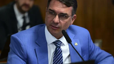 Flávio Bolsonaro Antecipou a Pré-Candidatura e Já Pensa em Desistir: Entenda a Reviravolta Política (08) 2 Flávio Bolsonaro Antecipou a Pré-Candidatura e Já Pensa em Desistir: Entenda a Reviravolta Política