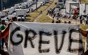 Caminhoneiros e greve frustrada: Rodovias seguem liberadas e clima tenso marca nova tentativa nacional (04) 2 Caminhoneiros e greve frustrada: Rodovias seguem liberadas e clima tenso marca nova tentativa nacional