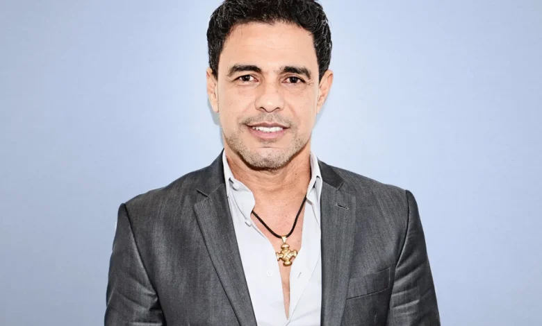 Uma nova polêmica foi criada no cenário artístico e político após manifestações públicas atribuídas a Zezé Di Camargo, envolvendo o presidente Luiz Inácio Lula da Silva e o ministro do Supremo Tribunal Federal, Alexandre de Moraes. Como consequência, um pedido formal teria sido feito para que o especial de Natal do cantor fosse retirado da programação do SBT.