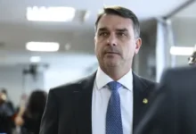 Flávio Bolsonaro cresce e já empata tecnicamente no segundo turno, diz Paraná Pesquisas