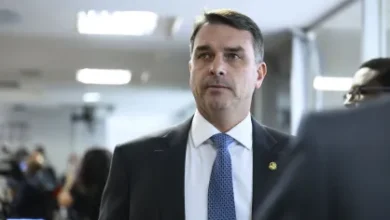 Flávio Bolsonaro cresce e já empata tecnicamente no segundo turno, diz Paraná Pesquisas (29) 5 Flávio Bolsonaro cresce e já empata tecnicamente no segundo turno, diz Paraná Pesquisas