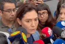 Michelle Bolsonaro afirma que Bolsonaro ainda enfrenta dificuldades de equilíbrio