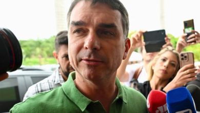 Flávio Bolsonaro lidera pesquisa e surge como candidato preferido da direita