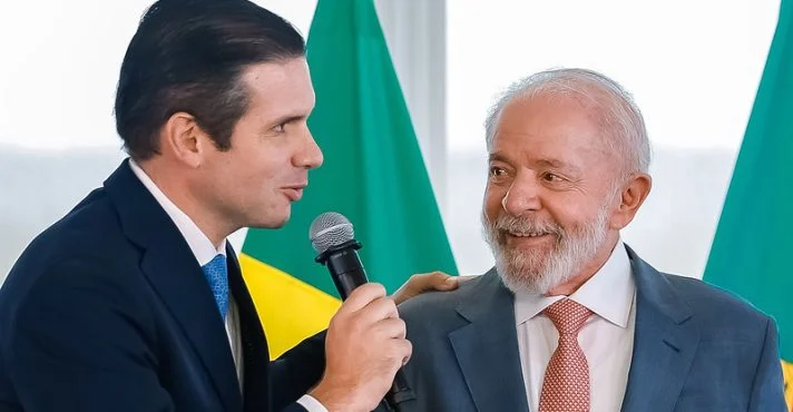 Lula articula reunião com Hugo Motta para discutir o fim da escala 6x1
