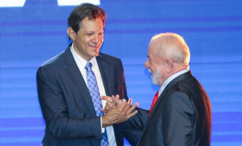 Haddad reforça desejo de atuar na campanha de Lula e discute possibilidade de candidatura