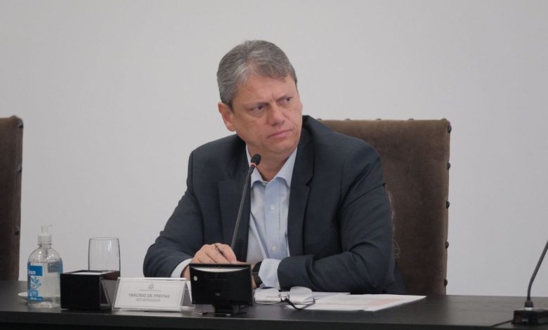 Tarcísio se reúne com ministros do STF enquanto Bolsonaro tenta prisão domiciliar